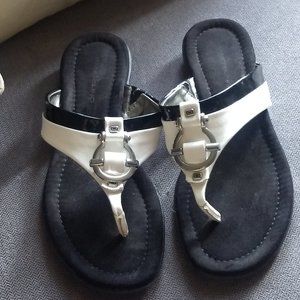 Bandolino T  Strap Flat Sandals Black Trim Embellished Silver Circle. Size 8